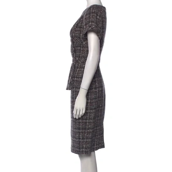 Like new chanel tweed  dress - Picture 3 of 12